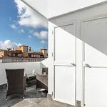 La Mirada A Triana